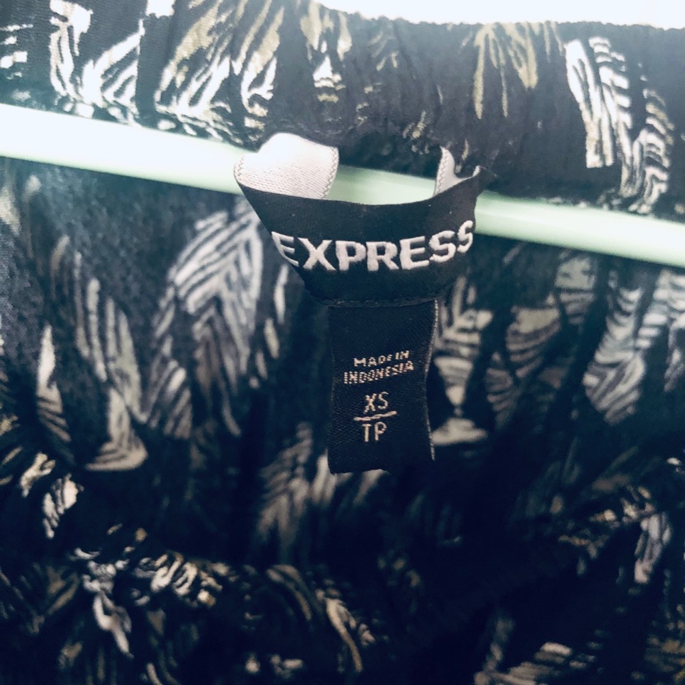 Express Romper - Picture 2 of 2